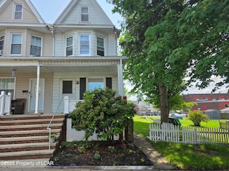 15 N 2nd St, Frackville, PA 17931