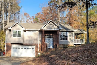 121 Cherokee Dr, Greenwood, SC 29646