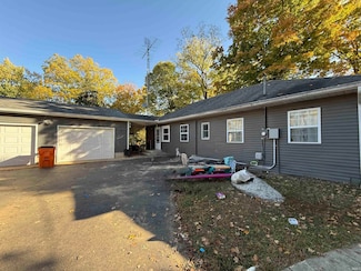 3461 W Delaware Rd, Logansport, IN 46947
