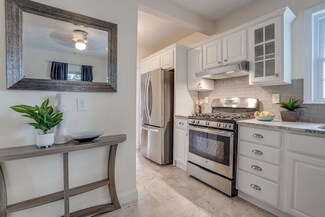 4 Huron St Unit 4, Swampscott, MA 01907