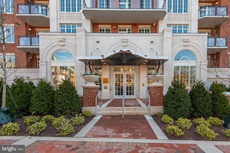 6900 Fleetwood Rd Unit 323, McLean, VA 22101