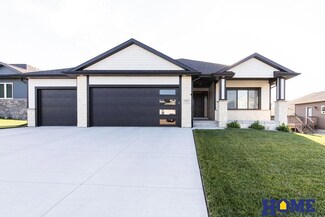 7517 S 79th St, Lincoln, NE 68516