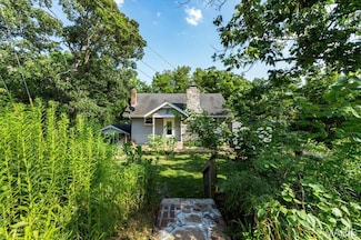 3428 Longview Dr, Saint Louis, MO 63129