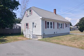 7 Rego Rd, Middletown, RI 02842