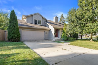 465 Dena Cir, Racine, WI 53402