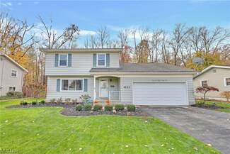 4123 Baymar Dr, Youngstown, OH 44511