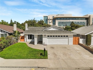 15029 Harvest St, Mission Hills, CA 91345