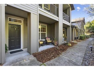 880 Springtree Ln Unit 880, West Linn, OR 97068