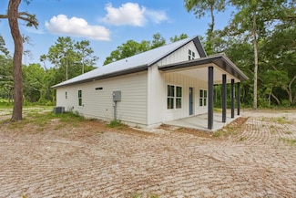 16250 NW 80 Ct, Fanning Springs, FL 32693