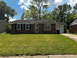 736 Brotherton Ln, Saint Louis, MO 63135