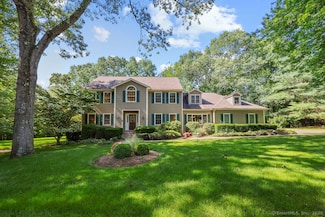 76 Pennywise Ln, Glastonbury, CT 06033