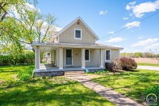 303 Walnut St, Rossville, KS 66533