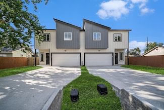 9807 Bamboo Rd, Houston, TX 77041