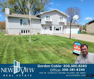 2208 Viking Rd, Grand Island, NE 68803