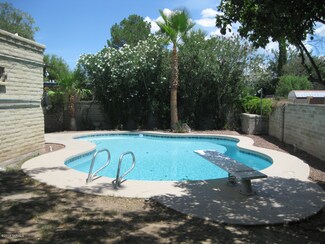 4526 E Fort Lowell Rd, Tucson, AZ 85712