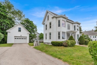40 School St, Sanford, ME 04073