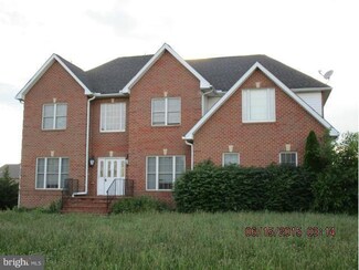 10956 Sassan Ln, Hagerstown, MD 21742