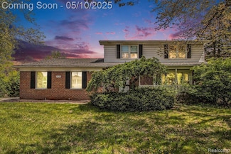 2625 Plum Brook Dr, Bloomfield Hills, MI 48304