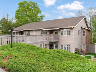 671 S Haywood St Unit 108B, Waynesville, NC 28786