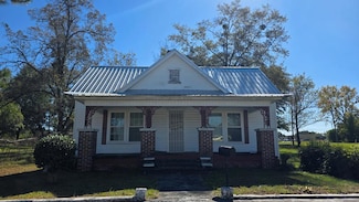 407 E Lemon St, Fitzgerald, GA 31750
