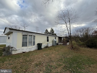 20 Coral Dr, Carlisle, PA 17013