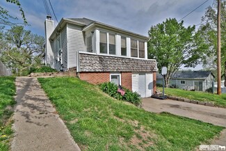 608 S 8th St, Plattsmouth, NE 68048