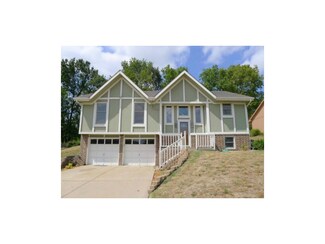 2304 NE 35th Ct, Kansas City, MO 64116