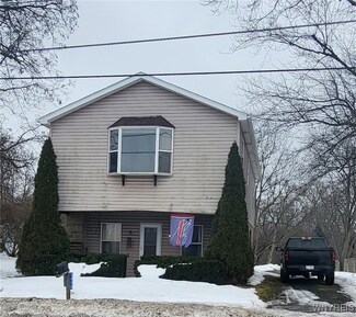 2970 Upper Mountain Rd, Sanborn, NY 14132