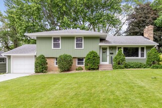 1321 Cherokee Ave, Saint Paul, MN 55118