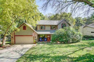 5019 Timber Ln, Mc Farland, WI 53558