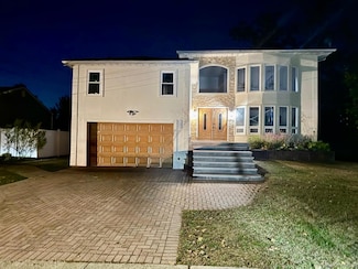 186 E Pennywood Ave, Roosevelt, NY 11575