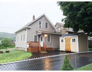 2 Burton Ct, Worcester, MA 01607