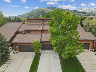 1679 Village Round Dr, Park City, UT 84098