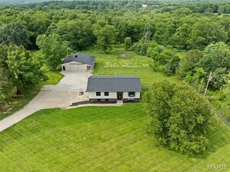 719 Green Ridge Dr, Catawissa, MO 63015