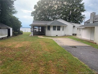 4610 Hermitage Ln, Gloucester, VA 23061