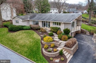 412 Center St, Hershey, PA 17033