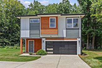 8925 Harrisburg Rd, Charlotte, NC 28215