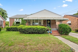 322 St Matthew St, Petersburg, VA 23803