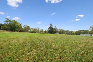 1025 Garden St, Hempfield Township - Wml, PA 15601