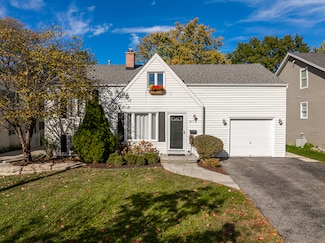 916 Grant St, Downers Grove, IL 60515