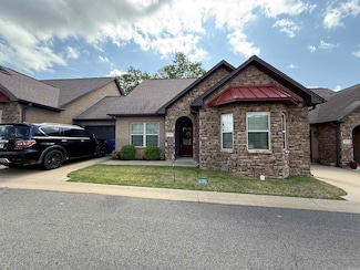 213 Cobblestone Ct, Russellville, AR 72801