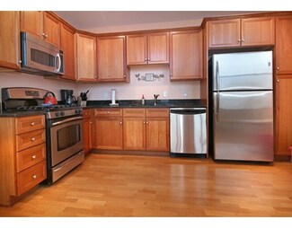 11 Lake St Unit 111, Wakefield, MA 01880