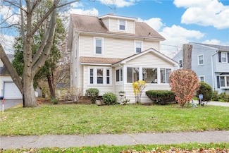 150 Meadow Dr, Rochester, NY 14618