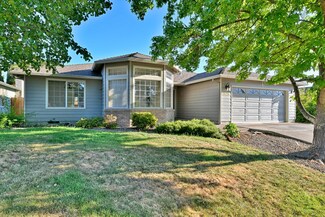 2926 Shasta Dr, Medford, OR 97504