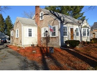 33 Gault Rd, West Wareham, MA 02576