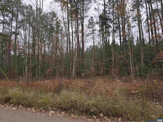 16 Evergreen Dr, Colonial Beach, VA 22443