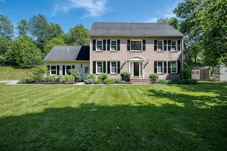 14 Nourse St, Westborough, MA 01581