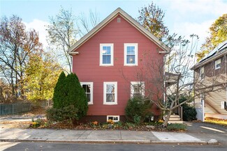 24 Carver St, Pawtucket, RI 02860