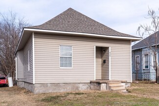426 E 9th St, Ada, OK 74820