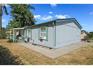 700 N Mill St Unit 1, Creswell, OR 97426